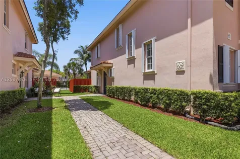 277 Las Brisas Circle Sunrise FL 33326