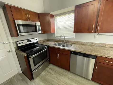 Lauderdale Lakes FL 33309