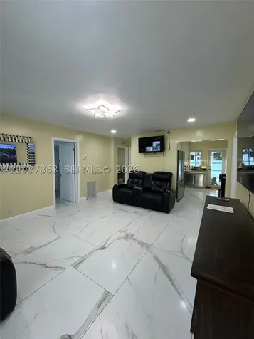5157 NE 5th Avenue Oakland Park FL 33334