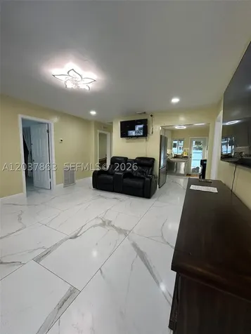 5157 NE 5th Avenue Oakland Park FL 33334