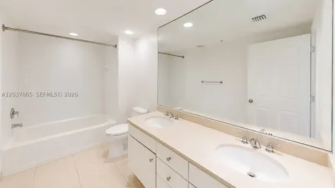 2000 N Bayshore Drive Miami FL 33137