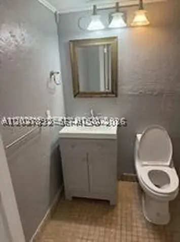 2025 NE 164 North Miami Beach FL 33162