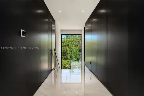 4430 Nautilus Drive Miami Beach FL 33140