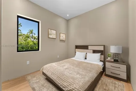 4430 Nautilus Drive Miami Beach FL 33140