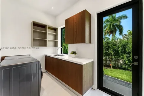 4430 Nautilus Drive Miami Beach FL 33140