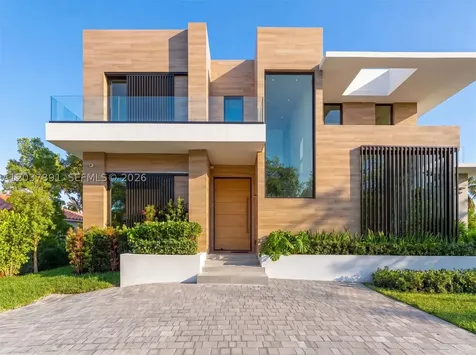 4430 Nautilus Drive Miami Beach FL 33140