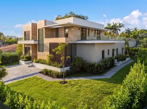 4430 Nautilus Drive Miami Beach FL 33140