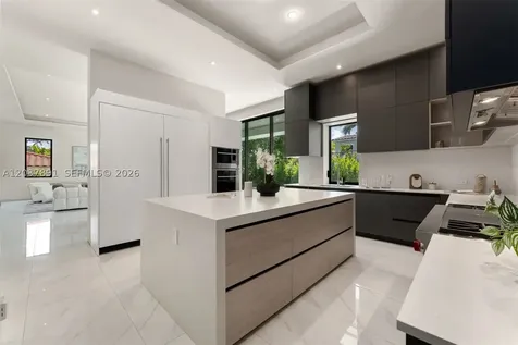 4430 Nautilus Drive Miami Beach FL 33140