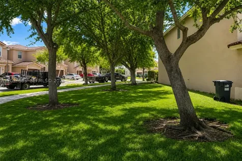 935 SW 154th Path Miami FL 33194