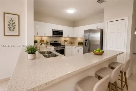 935 SW 154th Path Miami FL 33194