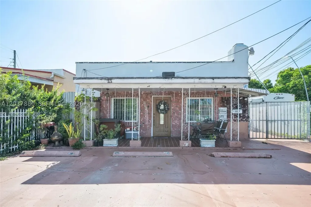 2027 SW 58th Avenue Miami FL 33155