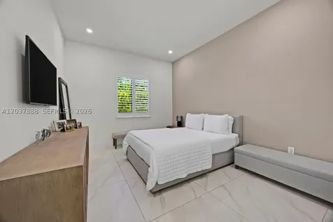 12021 SW 82nd Place Miami FL 33156