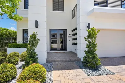 12021 SW 82nd Place Miami FL 33156