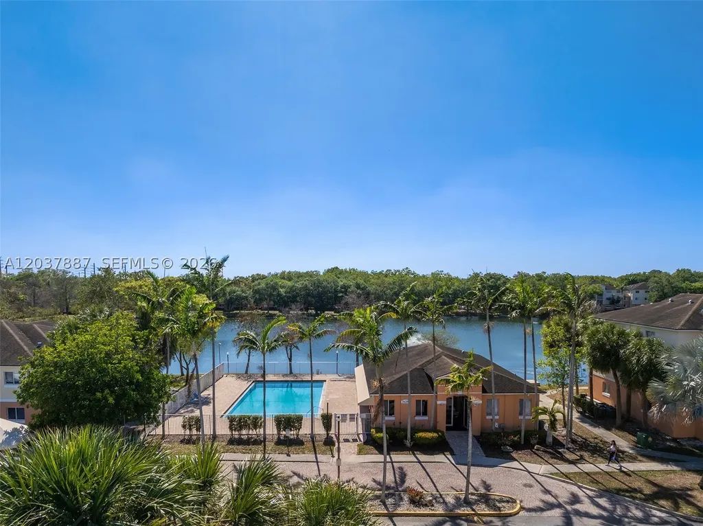 3690 N 56th Avenue Hollywood FL 33021