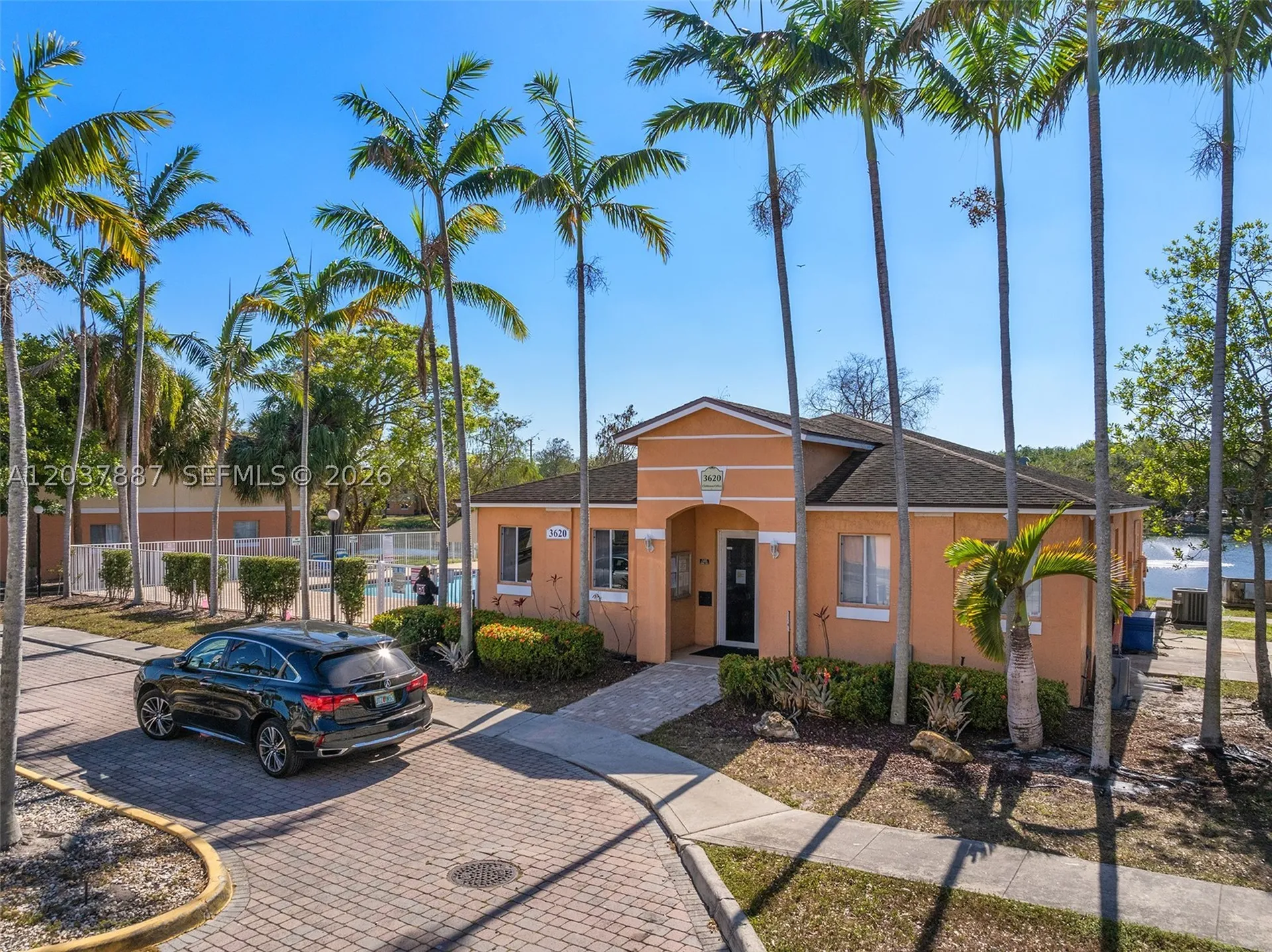 3690 N 56th Avenue Hollywood FL 33021