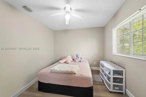 3690 N 56th Avenue Hollywood FL 33021