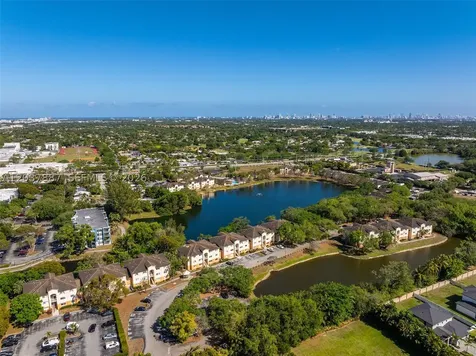3690 N 56th Avenue Hollywood FL 33021