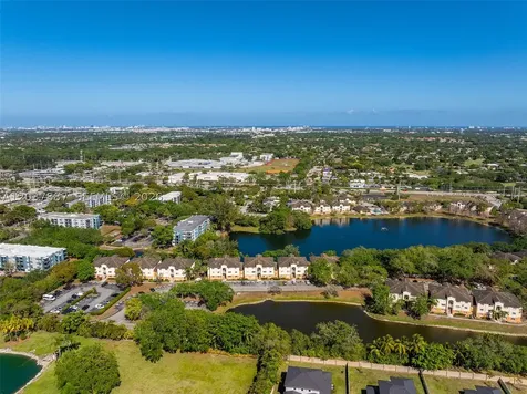 3690 N 56th Avenue Hollywood FL 33021