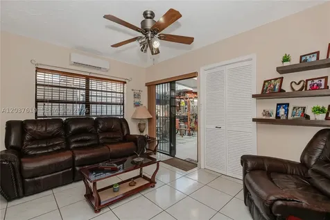1052 W 79th Street Hialeah FL 33014