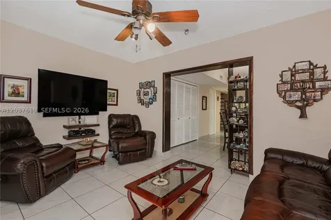 1052 W 79th Street Hialeah FL 33014