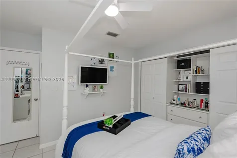 1052 W 79th Street Hialeah FL 33014