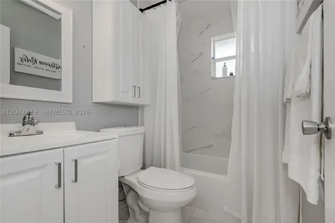 1052 W 79th Street Hialeah FL 33014