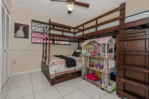 1052 W 79th Street Hialeah FL 33014