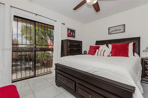 1052 W 79th Street Hialeah FL 33014