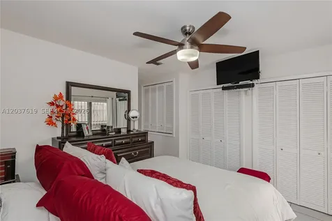 1052 W 79th Street Hialeah FL 33014