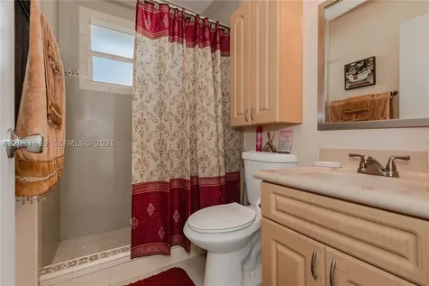 1052 W 79th Street Hialeah FL 33014