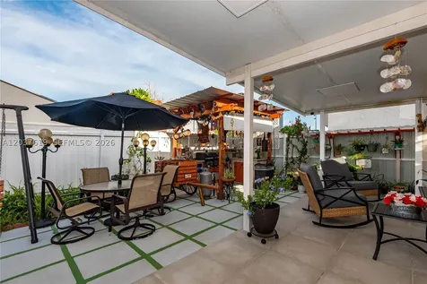1052 W 79th Street Hialeah FL 33014