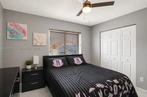 2886 W 74th Place Hialeah FL 33018