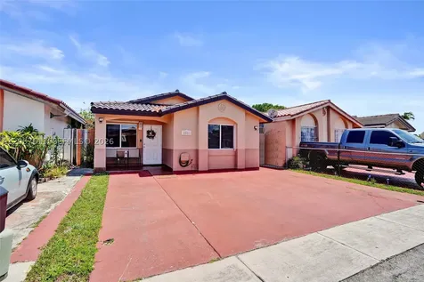 2886 W 74th Place Hialeah FL 33018
