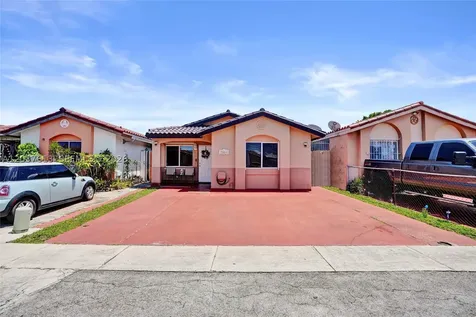 2886 W 74th Place Hialeah FL 33018