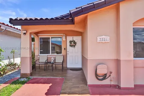 2886 W 74th Place Hialeah FL 33018
