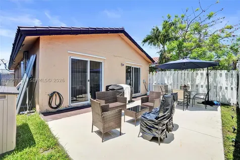 2886 W 74th Place Hialeah FL 33018