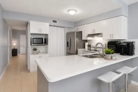 2886 W 74th Place Hialeah FL 33018