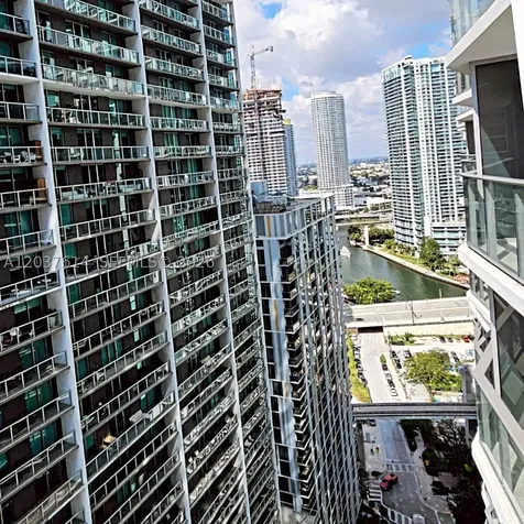77 SE 5th Street Miami FL 33131