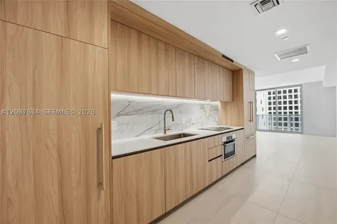 77 SE 5th Street Miami FL 33131