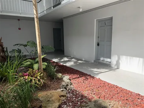 9621 SW 77th Avenue Miami FL 33156