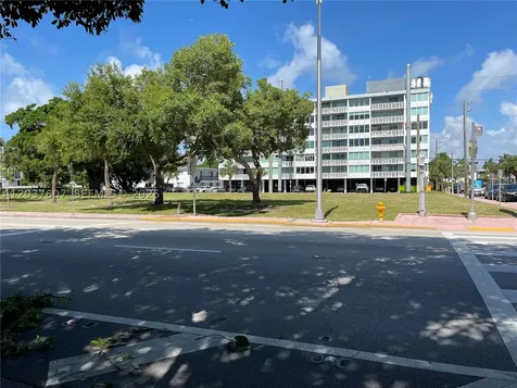 8233 Harding Avenue Miami Beach FL 33141