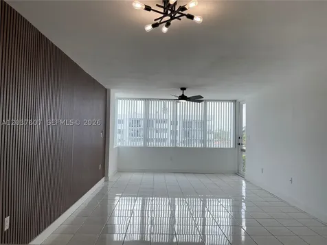 8233 Harding Avenue Miami Beach FL 33141