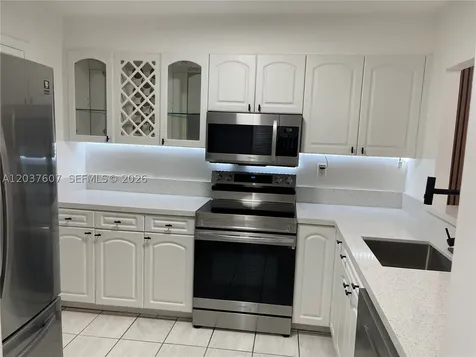 8233 Harding Avenue Miami Beach FL 33141
