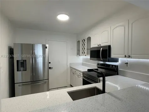 8233 Harding Avenue Miami Beach FL 33141
