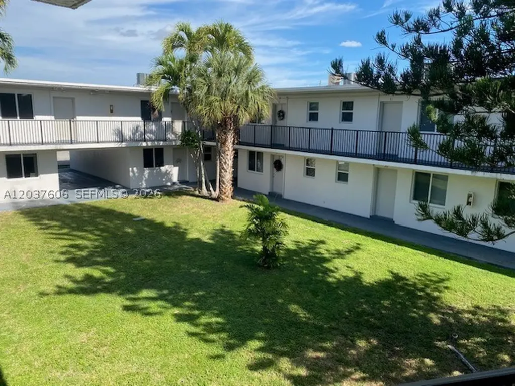6705 SW 44th Street Miami FL 33155
