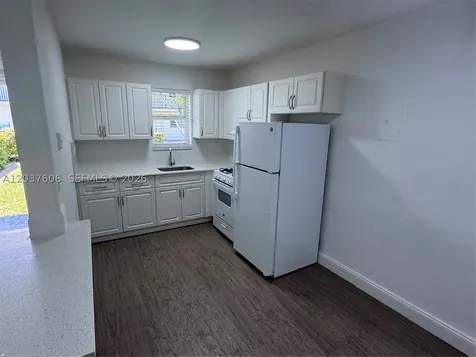 6705 SW 44th Street Miami FL 33155
