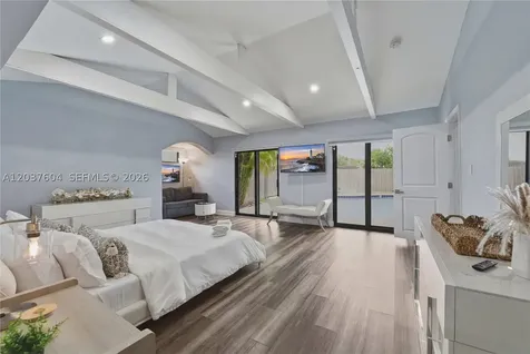 7395 SW 39th Street Miami FL 33155