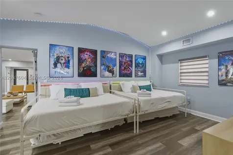 7395 SW 39th Street Miami FL 33155