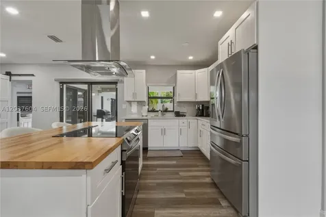 7395 SW 39th Street Miami FL 33155