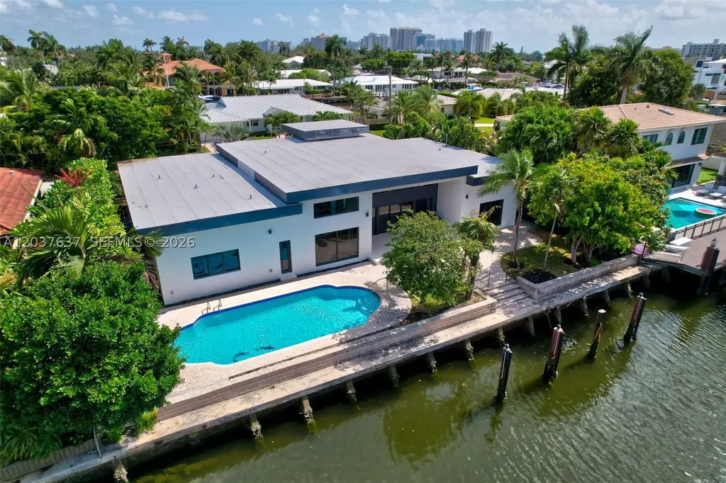 2832 NE 24th Court Fort Lauderdale FL 33305